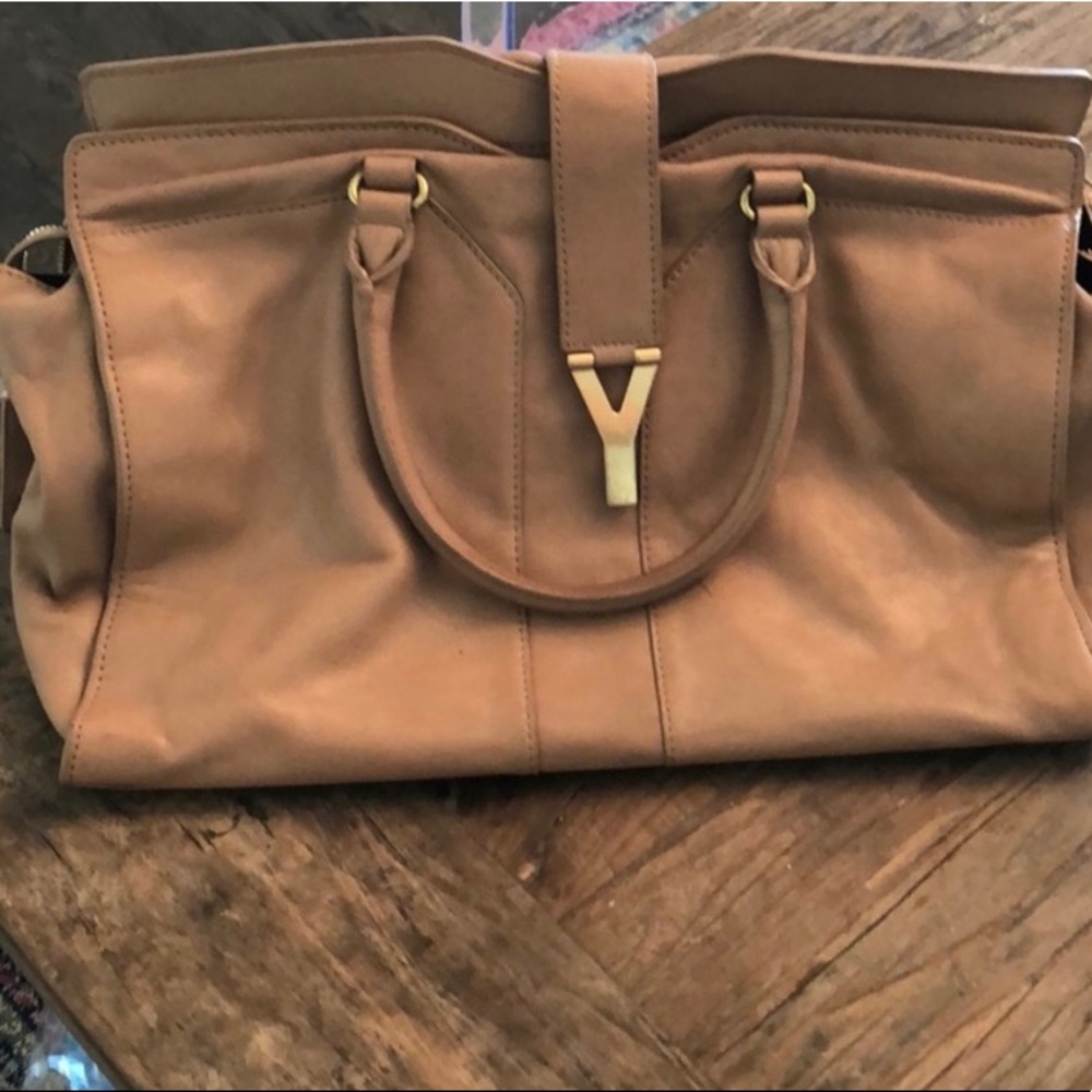 YVES SAINT LAURENT Cabas Chyc Y Bag Tan Leather